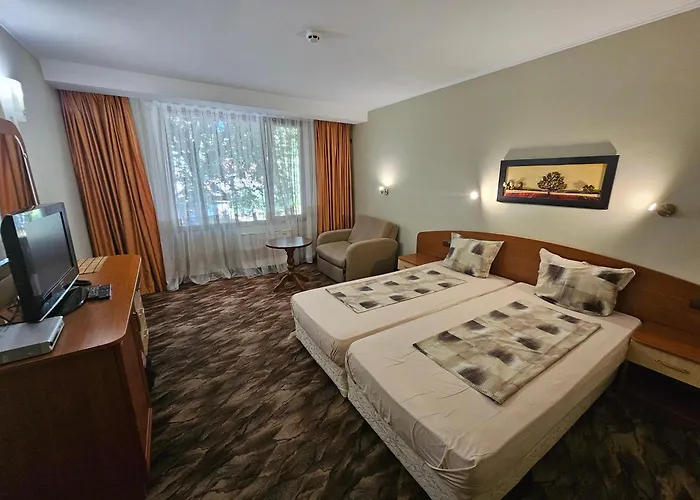 Family Jeri Хотел